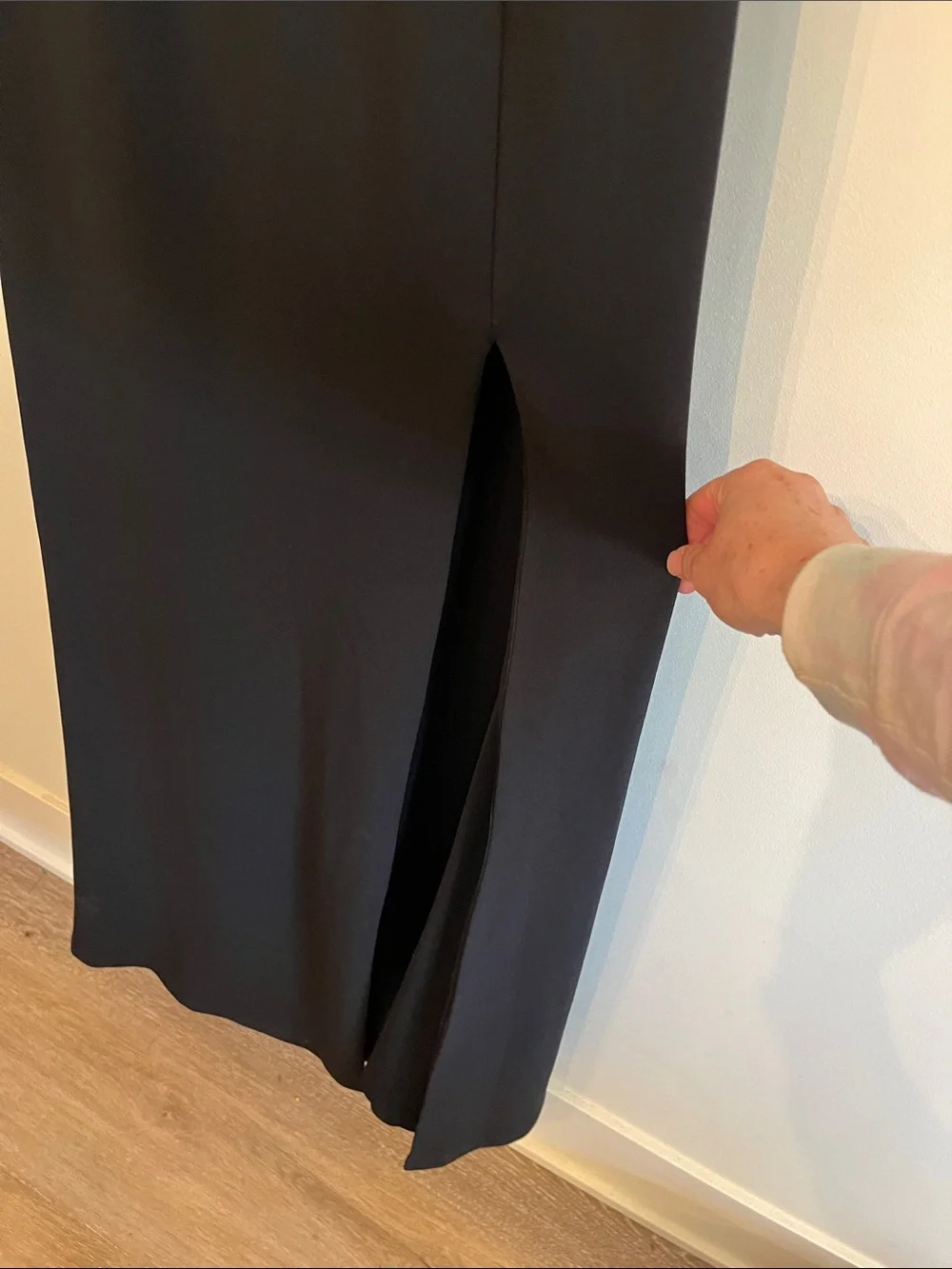 Lulu's Black Sleeveless V-Neck Maxi Gown with Side Slit